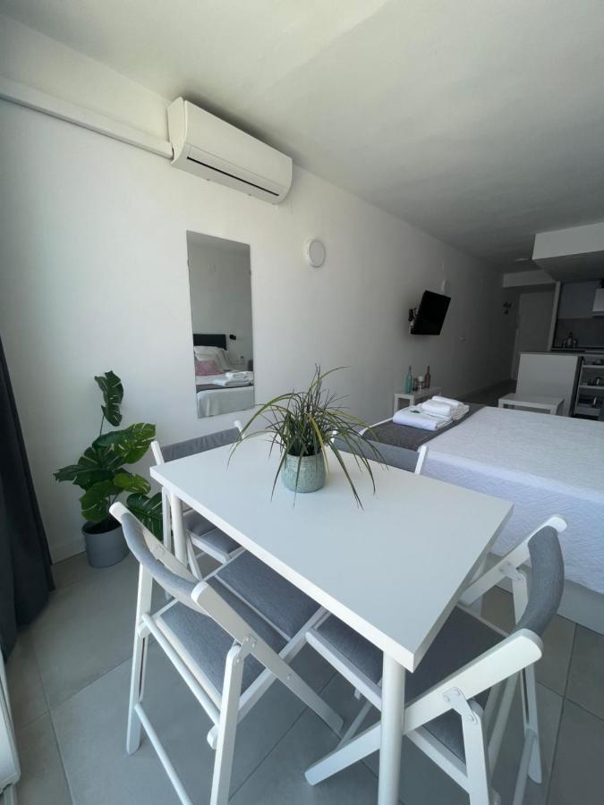 Apartamento con vistas al mar a metros de la playa Carihuela Soleil Apartamento Torremolinos Exterior foto