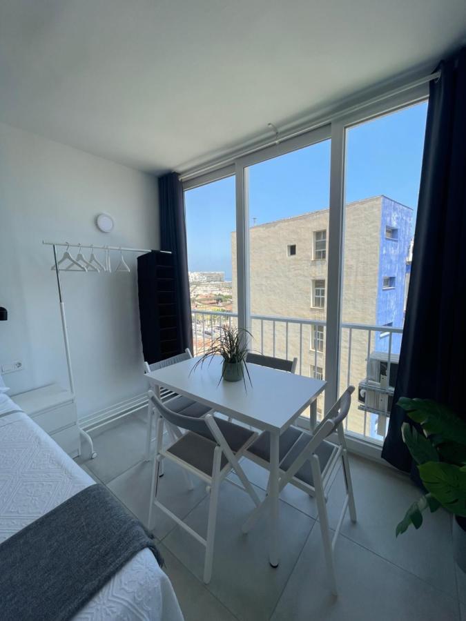 Apartamento con vistas al mar a metros de la playa Carihuela Soleil Apartamento Torremolinos Exterior foto