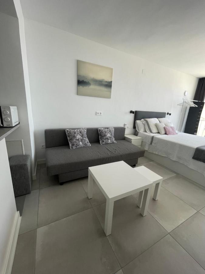 Apartamento con vistas al mar a metros de la playa Carihuela Soleil Apartamento Torremolinos Exterior foto