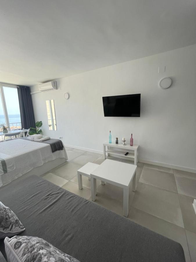 Apartamento con vistas al mar a metros de la playa Carihuela Soleil Apartamento Torremolinos Exterior foto